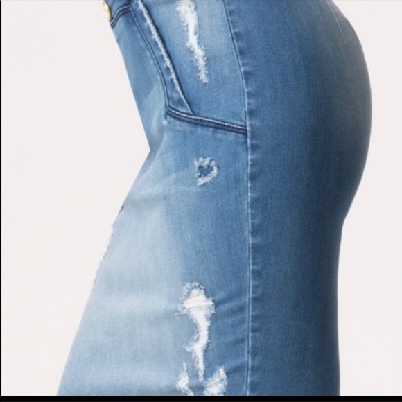 Bebe denim skirt with golden buttons NWT - Picture 7 of 9